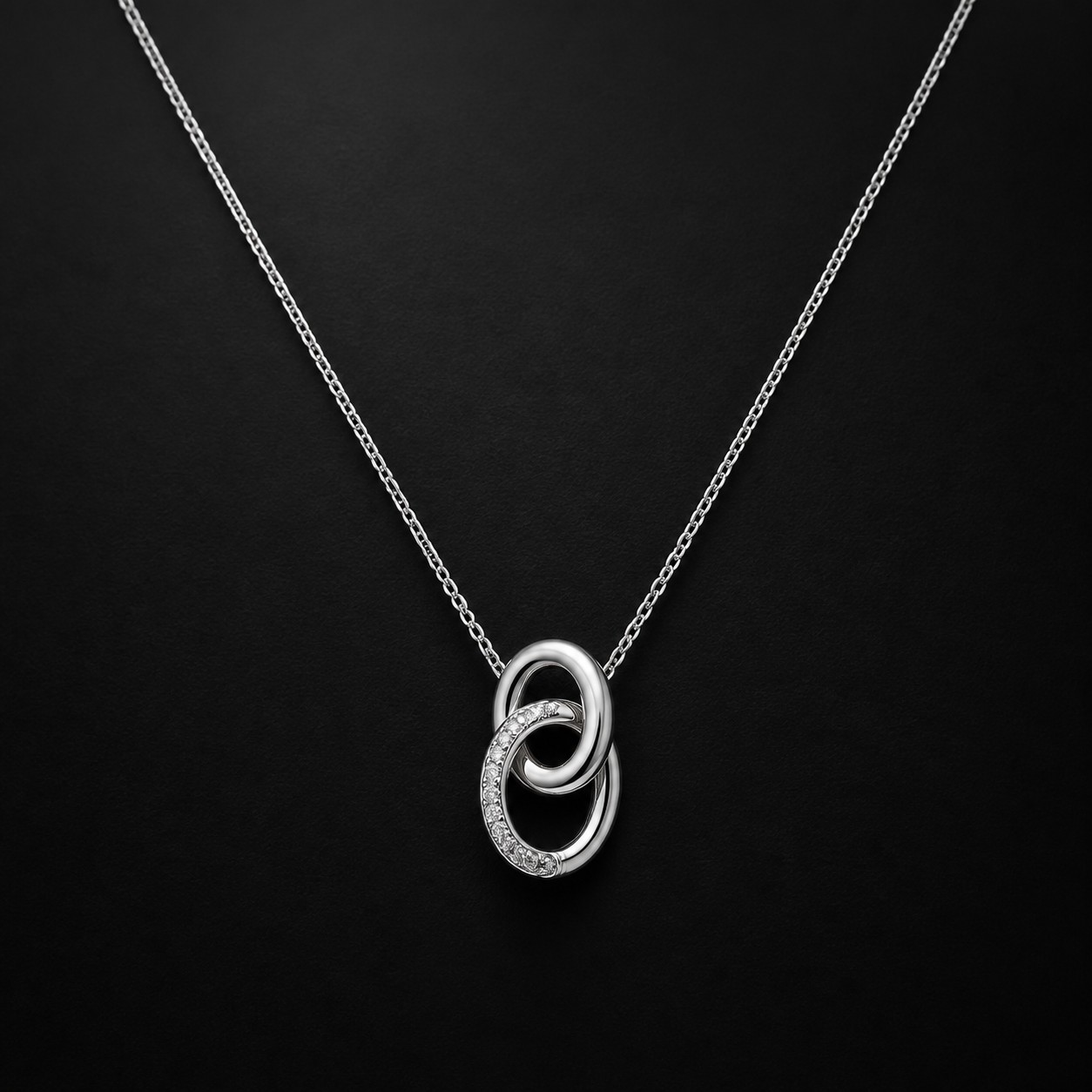 Platinum Interlocking Pendant Necklace